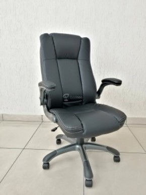 Кресло Barneo K-24 для руководителя (черная экокожа) в Когалыме - kogalym.mebel-74.com | фото